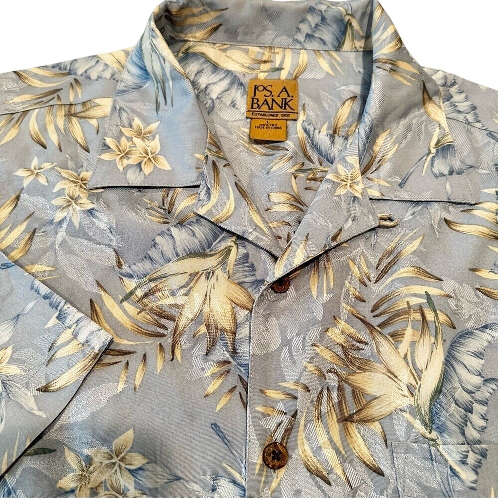 Jos. A. Bank 100% Silk Button Up Hawaiian Shirt Mens Large Blue Cream Resortwear